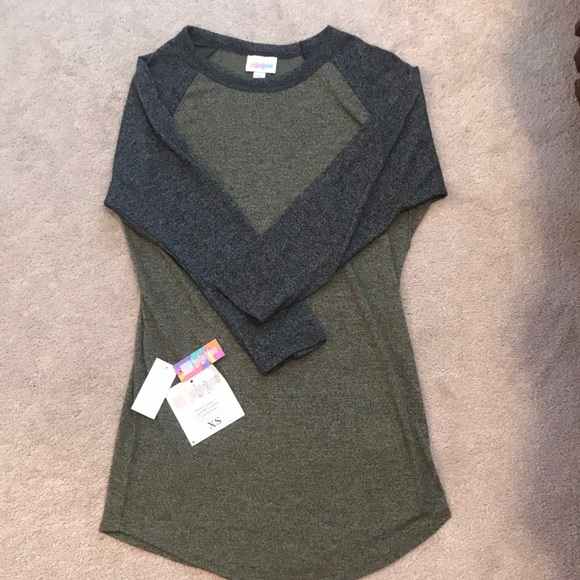 LuLaRoe Tops - ⚡️FLASH SALE⚡️ XS LuLaRoe Randy!